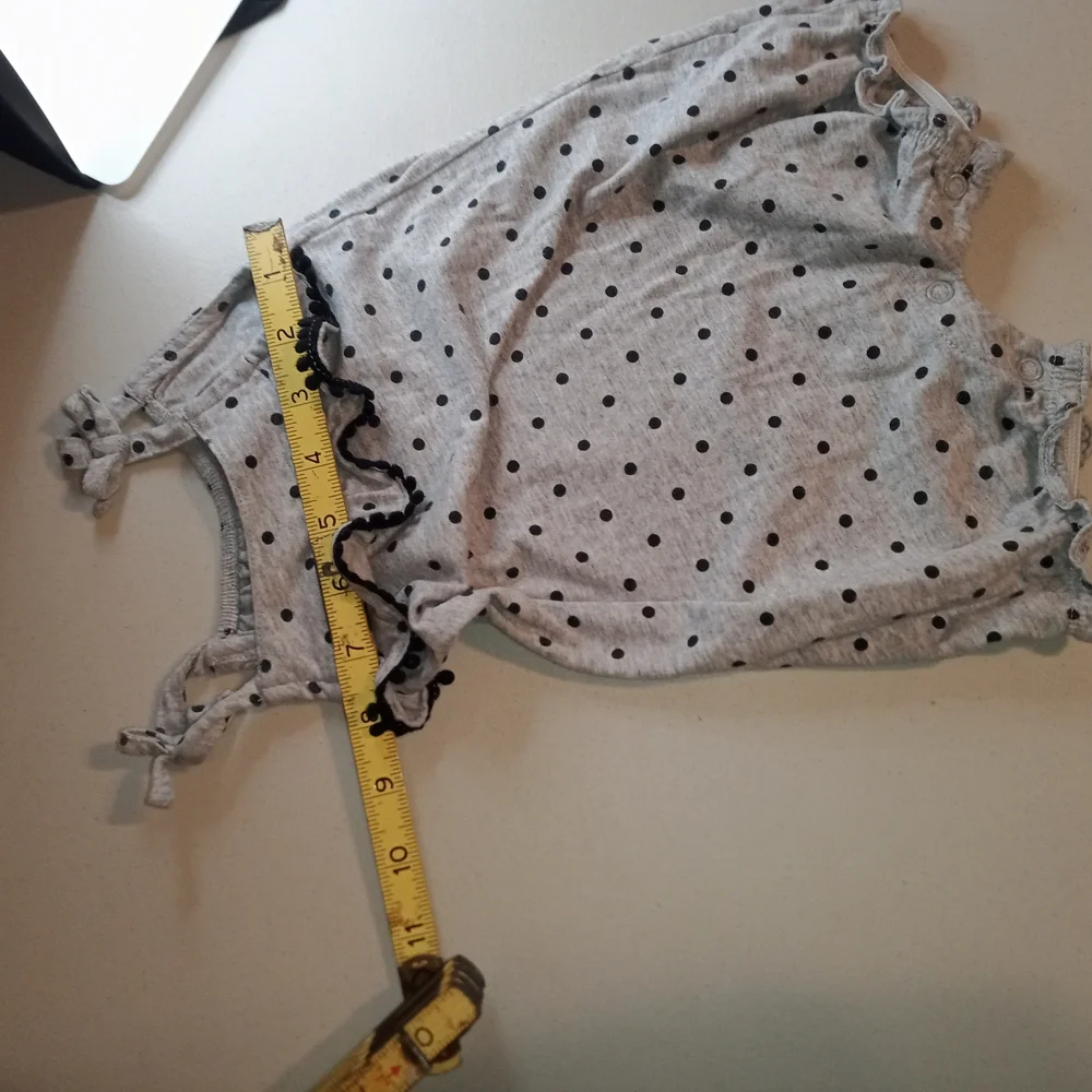 Carter's Girls Gray With Black Polka Dots Ruffle Detail Baby Romper 6 months!